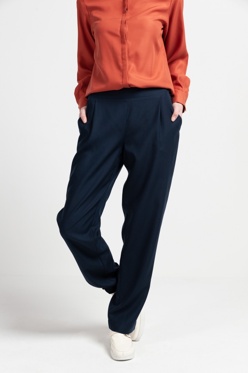 PLEATED TROUSERS tencel navy
